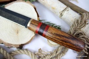 Haukka nóż skandynawski Zebrano, Paduk, drewno stabilizowane